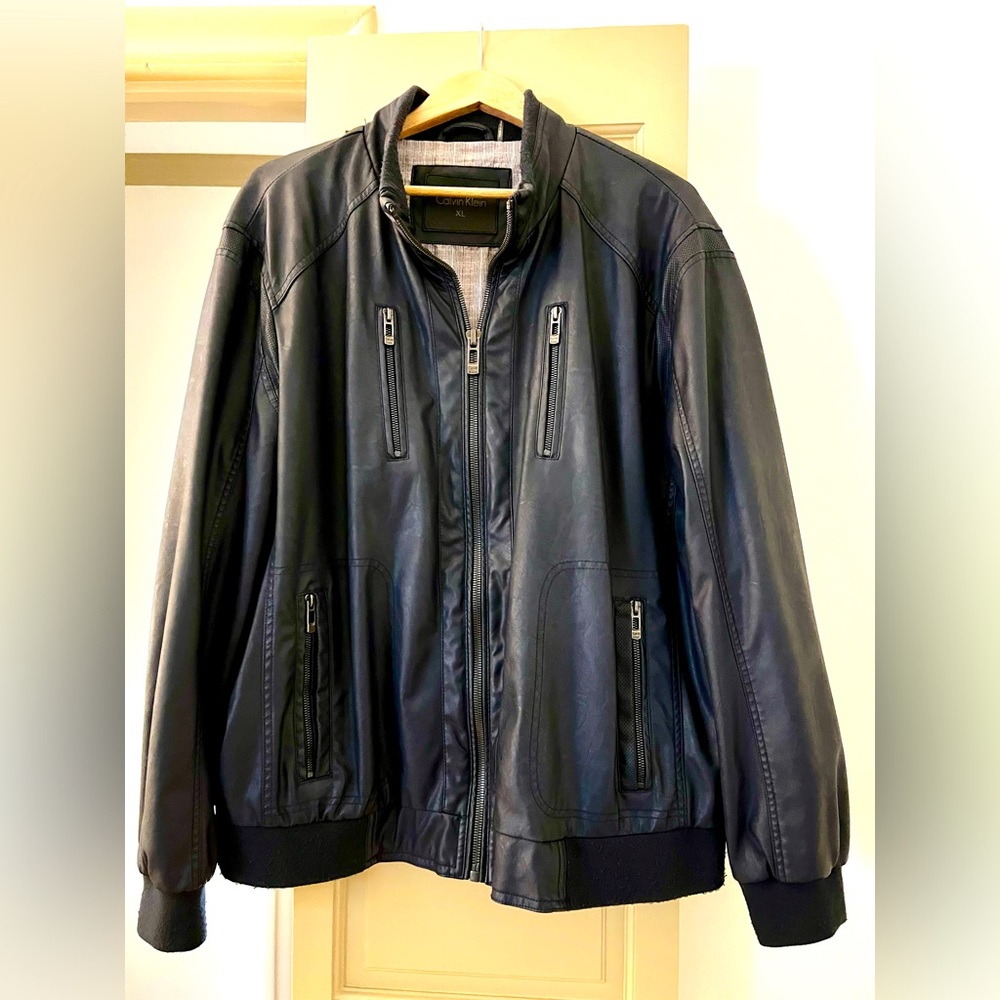 Men’s Size XL leather jacket. Dark Blue. Slightly worn with no defects.